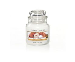 Avvolti in dolci sogni… una ninna nanna di puri aromi agrumati uniti alla raffinatezza della vaniglia e alle calde note dell'ambra.