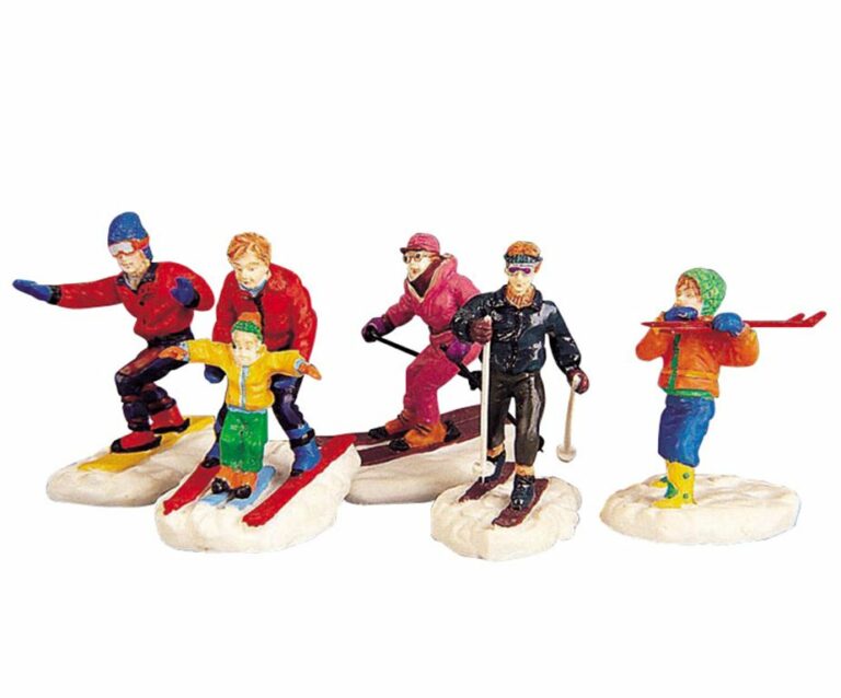 Winter fun figurines