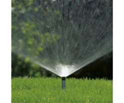 Parte dello sprinklersystem gardena - l'irrigatore pop-up s 80 gardena è particolarmente indicato per l'irrigazione di piccoli prati fino a 80 m² e può essere abbinato ad altri irrigatori pop-up s 80 oppure s 80/300 in un'unica linea.
