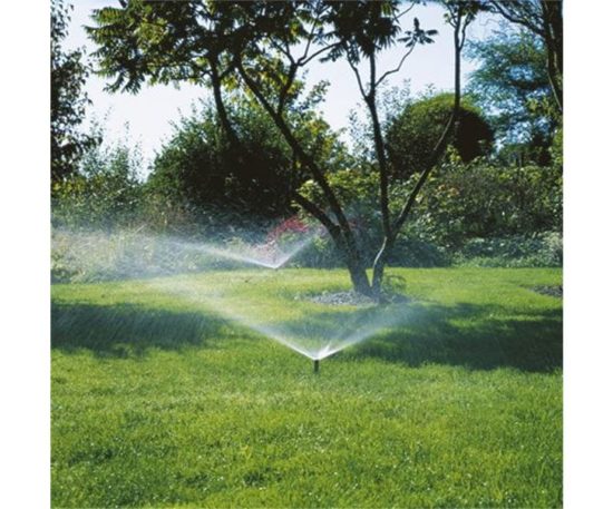 Parte dello sprinklersystem gardena - l'irrigatore pop-up s 80 gardena è particolarmente indicato per l'irrigazione di piccoli prati fino a 80 m² e può essere abbinato ad altri irrigatori pop-up s 80 oppure s 80/300 in un'unica linea.