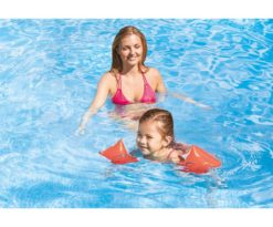 Braccioli da piscina intex per bambini dai 3-6 anni di nascita.