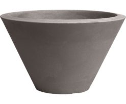 CHIRON é un vaso dal design moderno. Risulta particolarmente adatto messo a terra.