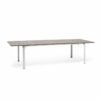 Elegante tavolo con piano dogato in DurelTop e gambe in alluminio verniciato a polveri. Piano estensibile da 210 cm a 280 cm. Facilmente montabile e smontabile.