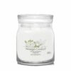 Questa è una fragranza Fiorita. Il profumo ammaliante ispirato all'eleganza delle gardenie bianche in fiore.