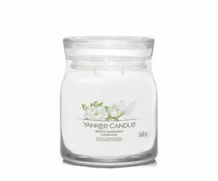 Questa è una fragranza Fiorita. Il profumo ammaliante ispirato all'eleganza delle gardenie bianche in fiore.