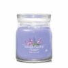 Questa è una fragranza Fiorita. L’invitante profumo ispirato ai campi di lavanda e ai lillà bianchi e viola.