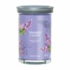 Questa è una fragranza Fiorita. L’invitante profumo ispirato ai campi di lavanda e ai lillà bianchi e viola.