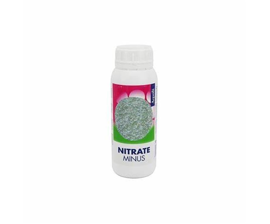 Nitrate Minus Rimuove i Nitrati – NO3 dall’acqua dolce e marina Nitrate – Minus assorbe anche i Silicati. 1 litro di prodotto assorbe 21.000 mg di Nitrati - NO3